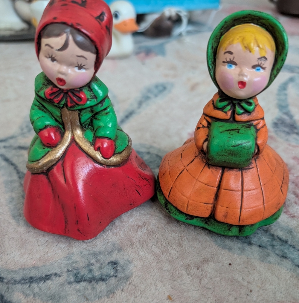 Vintage‎ MCM Ceramic Christmas Carolers